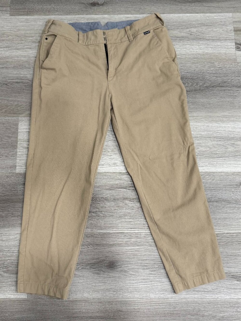 HURLEY JUNIORS SIZE 9 CROPPED PANTS- TAN